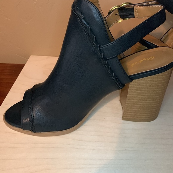 Qupid open toe chunky heel sling black size 9 (238) - Picture 8 of 10